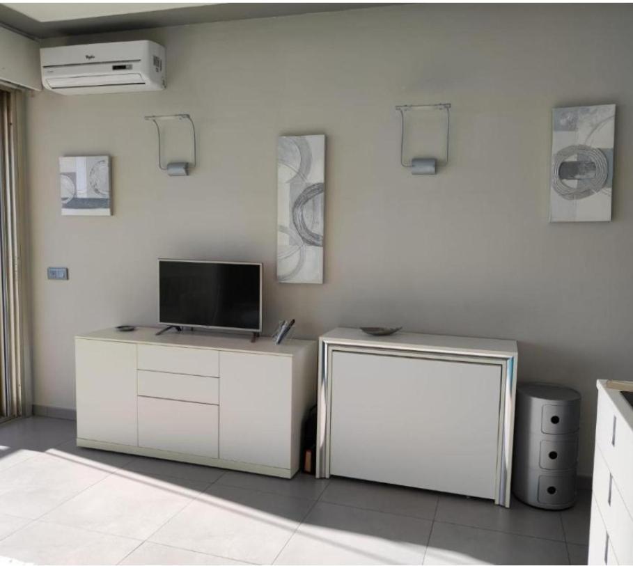 Chez Luisa Apartment Menton Bagian luar foto